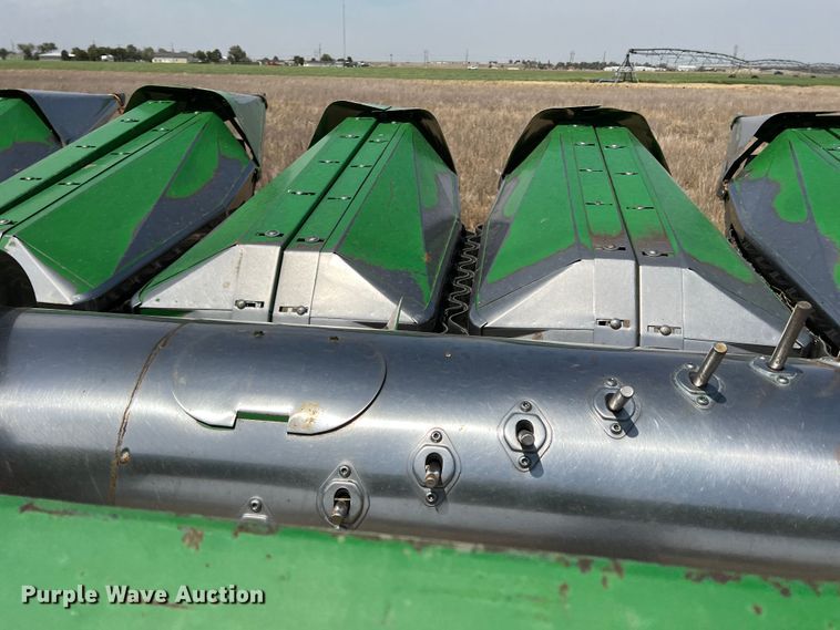 image for item DR1360 1995 John Deere 853A  all-crop head