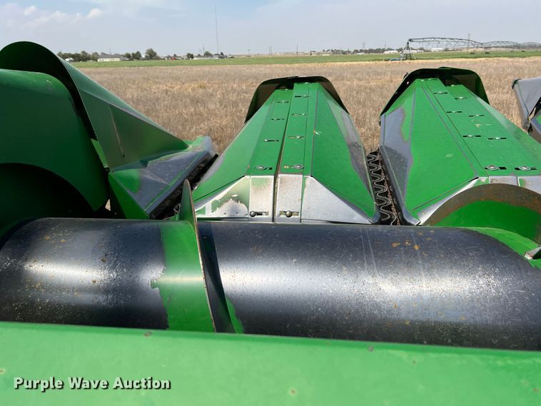 image for item DR1360 1995 John Deere 853A  all-crop head