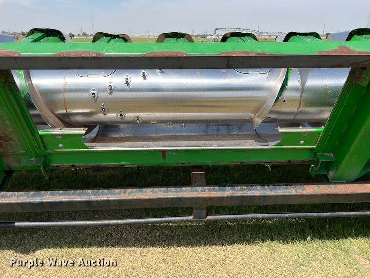 image for item DR1360 1995 John Deere 853A  all-crop head