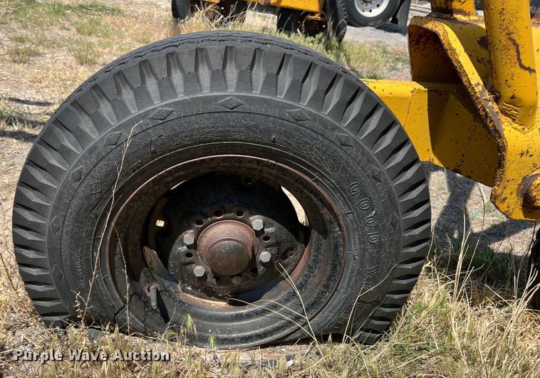 image for item DR1373 Implement carrier