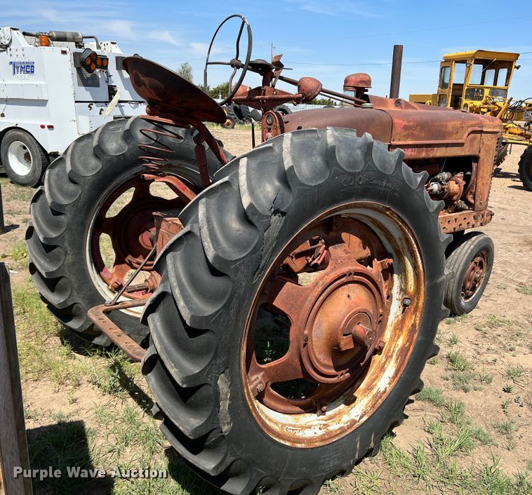 image for item DR1375 International M  tractor