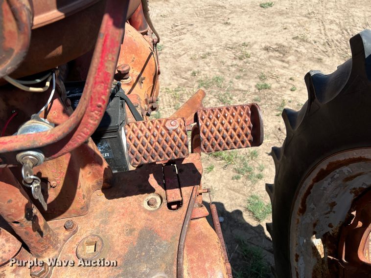 image for item DR1375 International M  tractor