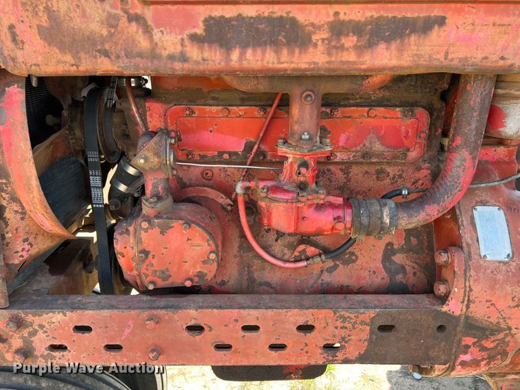 image for item DR1375 International M  tractor