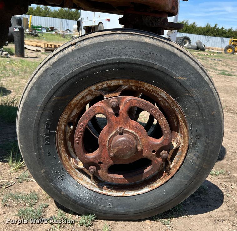 image for item DR1375 International M  tractor