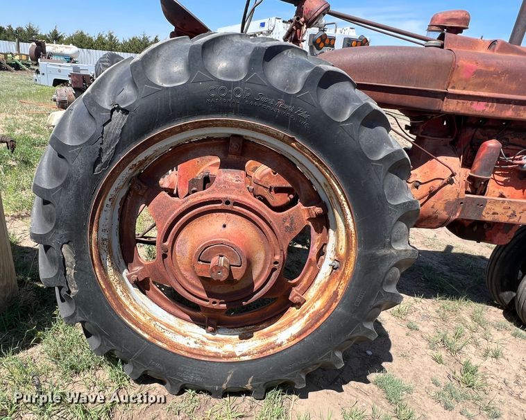 image for item DR1375 International M  tractor