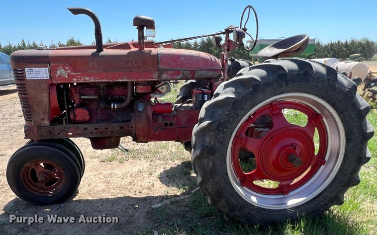 image for item DR1376 International M  tractor