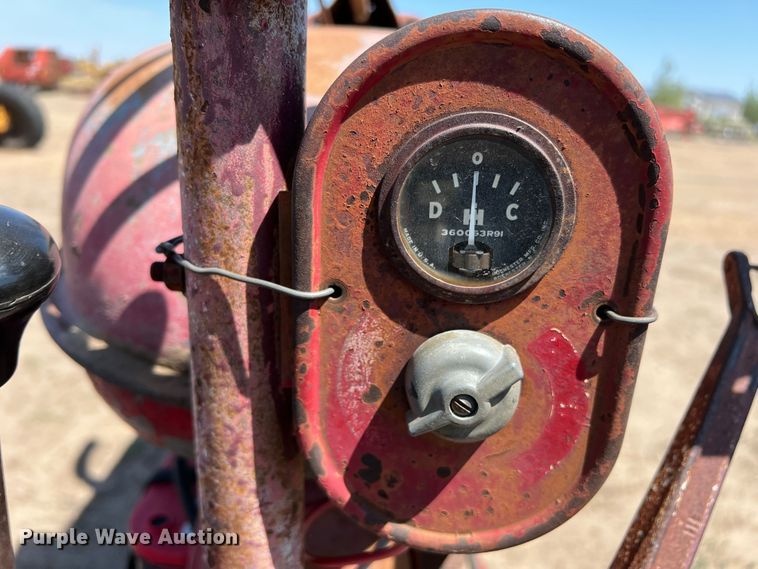 image for item DR1376 International M  tractor