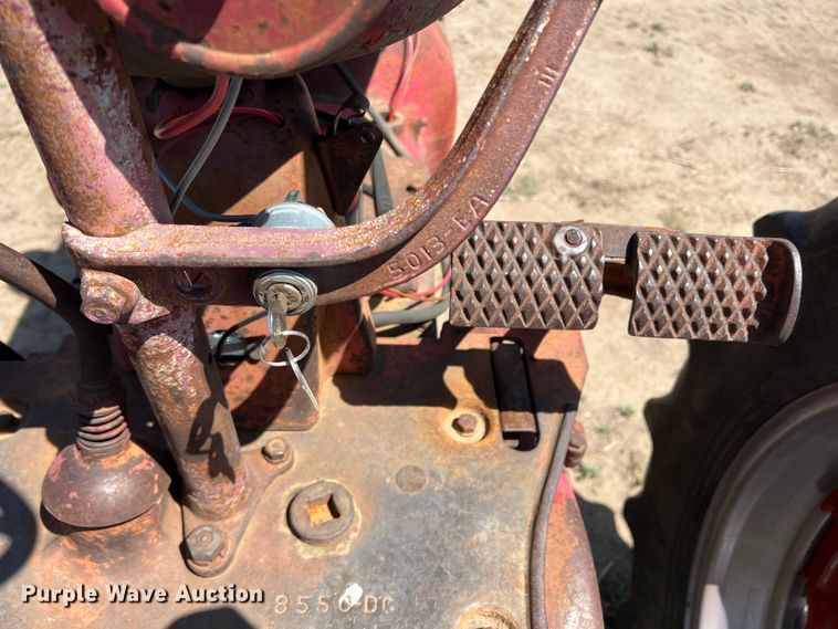 image for item DR1376 International M  tractor