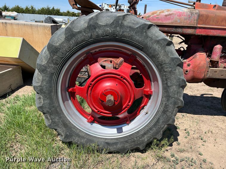 image for item DR1376 International M  tractor