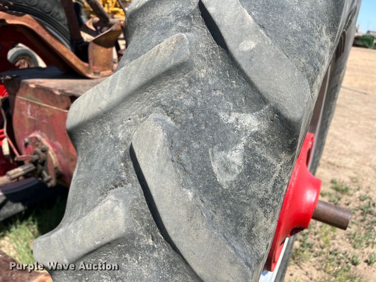 image for item DR1376 International M  tractor