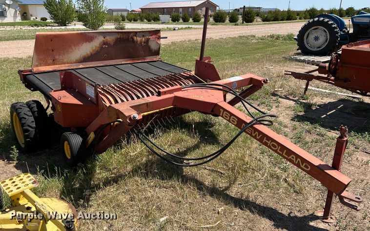 image for item DR1387 New Holland 166  windrow turner