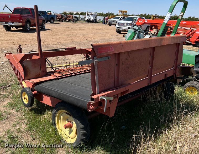 image for item DR1387 New Holland 166  windrow turner