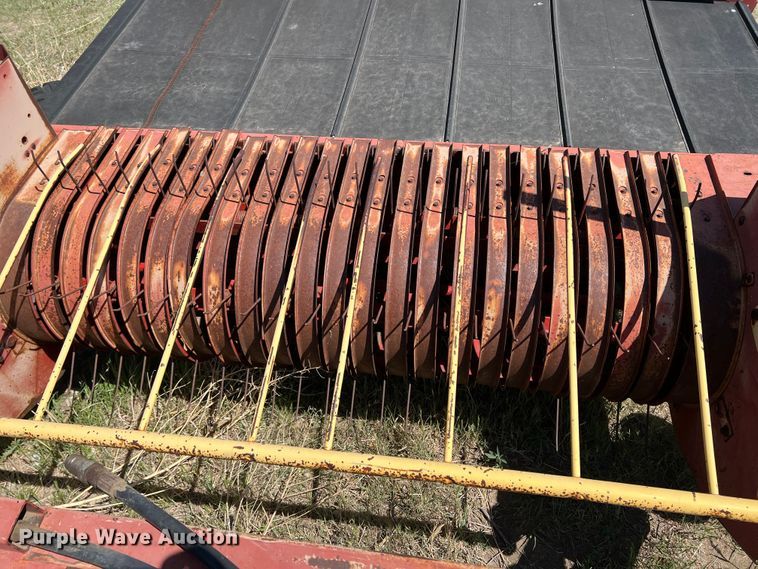 image for item DR1387 New Holland 166  windrow turner