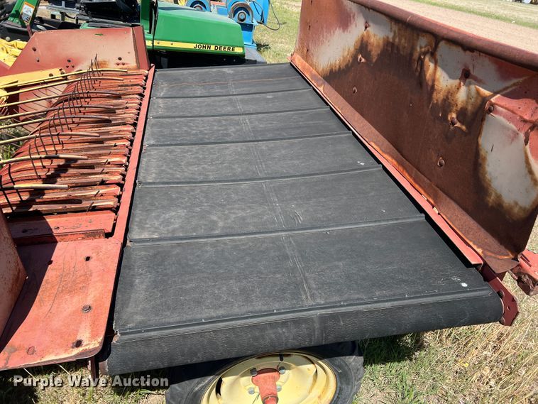 image for item DR1387 New Holland 166  windrow turner