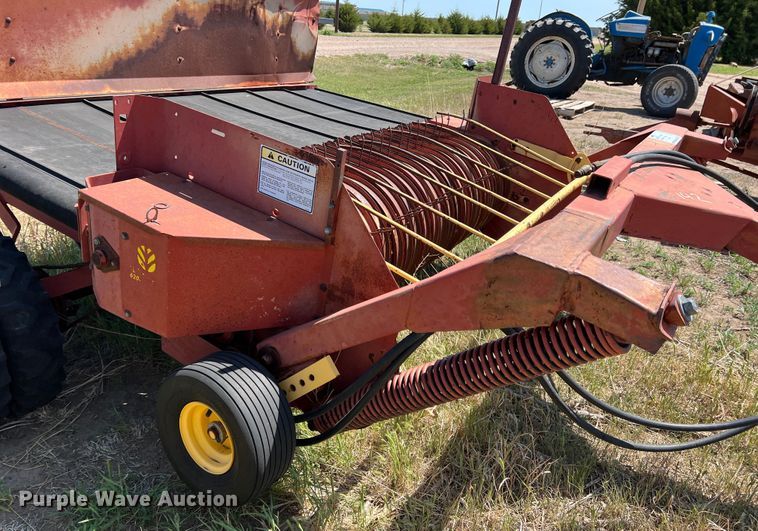 image for item DR1387 New Holland 166  windrow turner