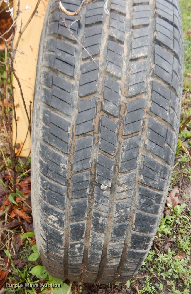 image for item DT9873 1989 Vermeer R23  hay rake