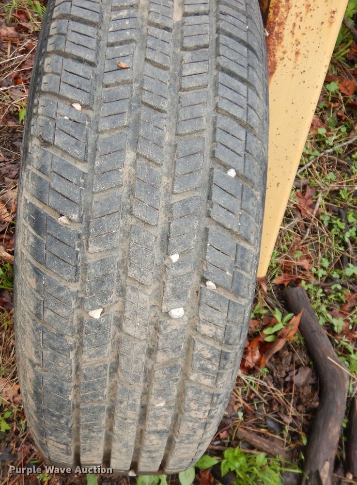 image for item DT9873 1989 Vermeer R23  hay rake