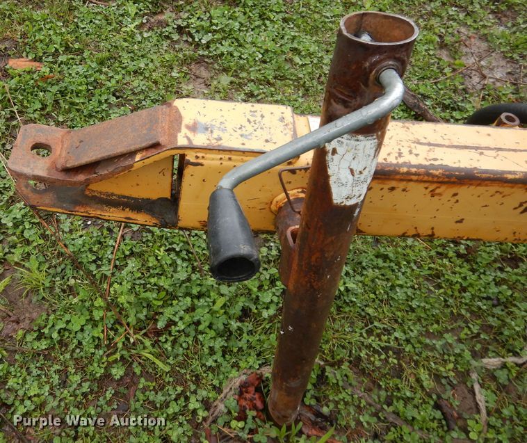 image for item DT9873 1989 Vermeer R23  hay rake