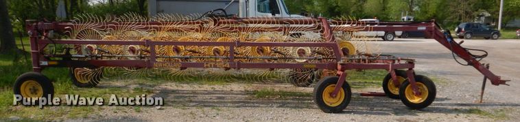 image for item KD9050 New Holland HT154  hay rake