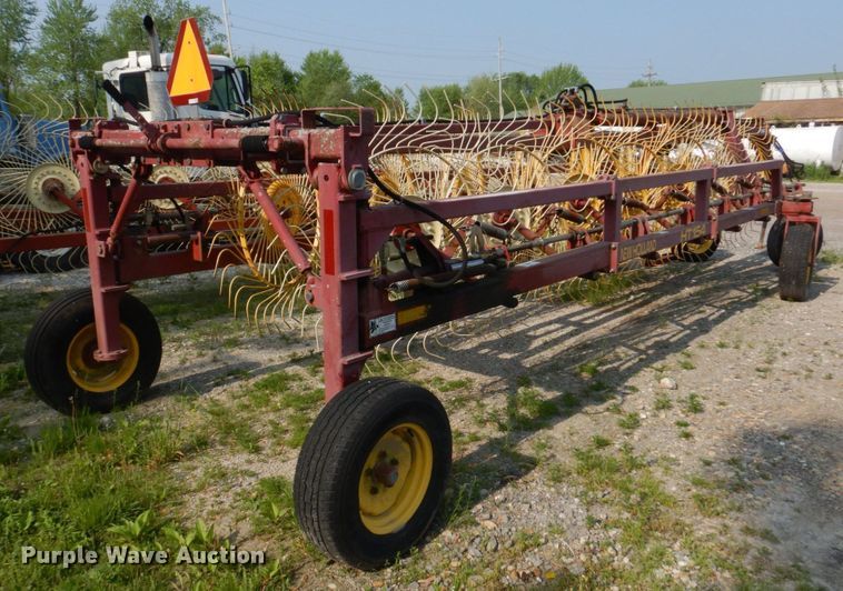 image for item KD9050 New Holland HT154  hay rake
