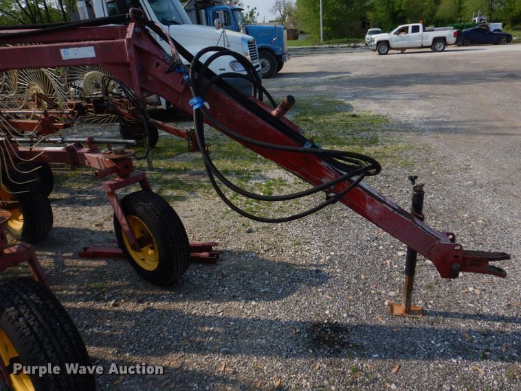 image for item KD9050 New Holland HT154  hay rake