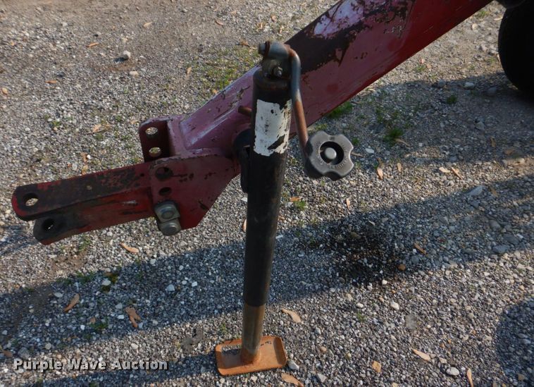 image for item KD9050 New Holland HT154  hay rake