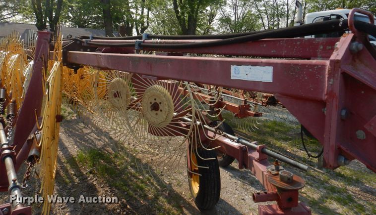 image for item KD9050 New Holland HT154  hay rake