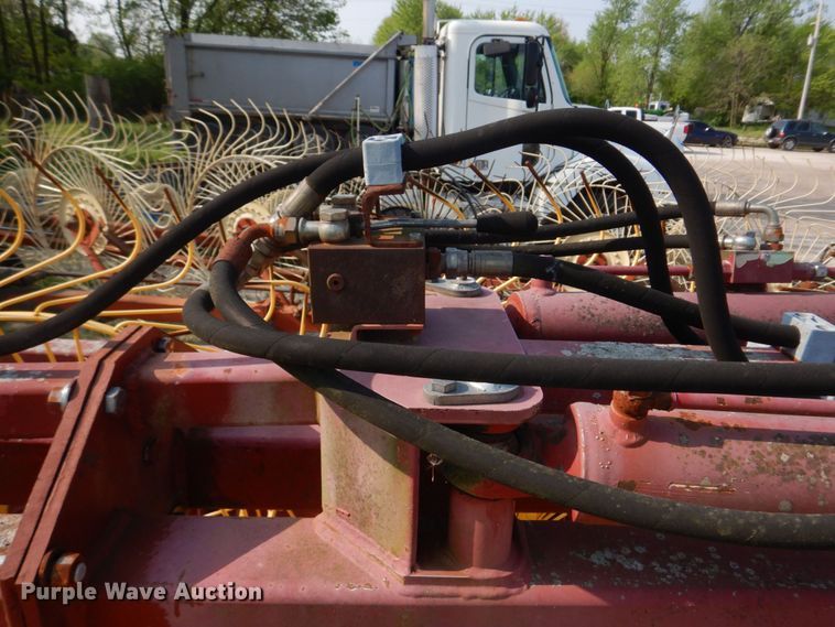 image for item KD9050 New Holland HT154  hay rake
