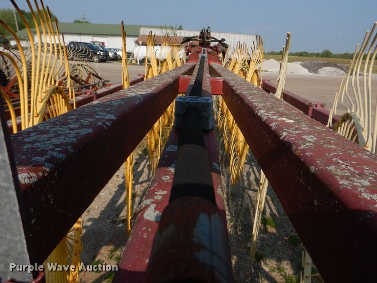 image for item KD9050 New Holland HT154  hay rake