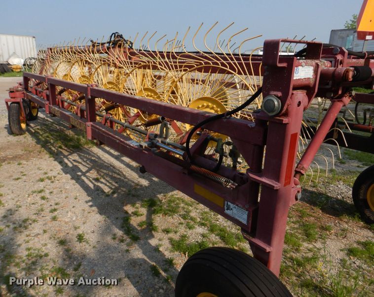 image for item KD9050 New Holland HT154  hay rake