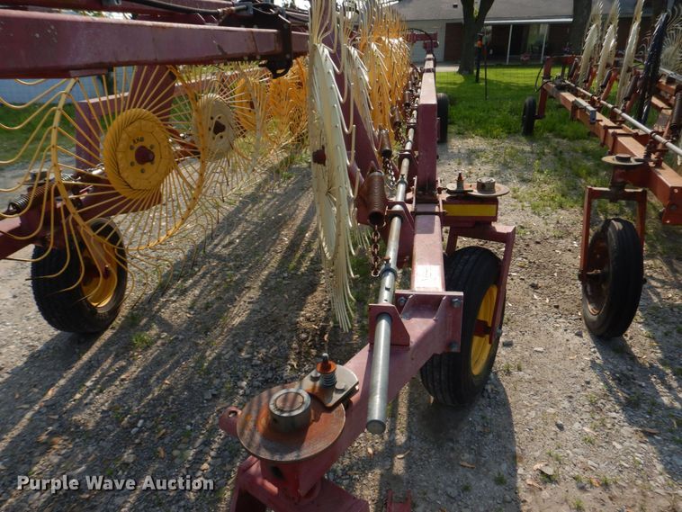 image for item KD9050 New Holland HT154  hay rake