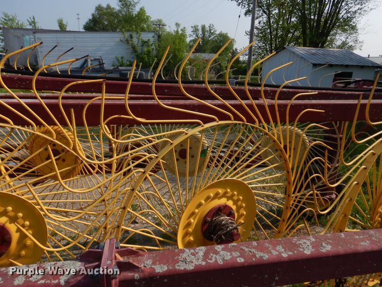 image for item KD9050 New Holland HT154  hay rake