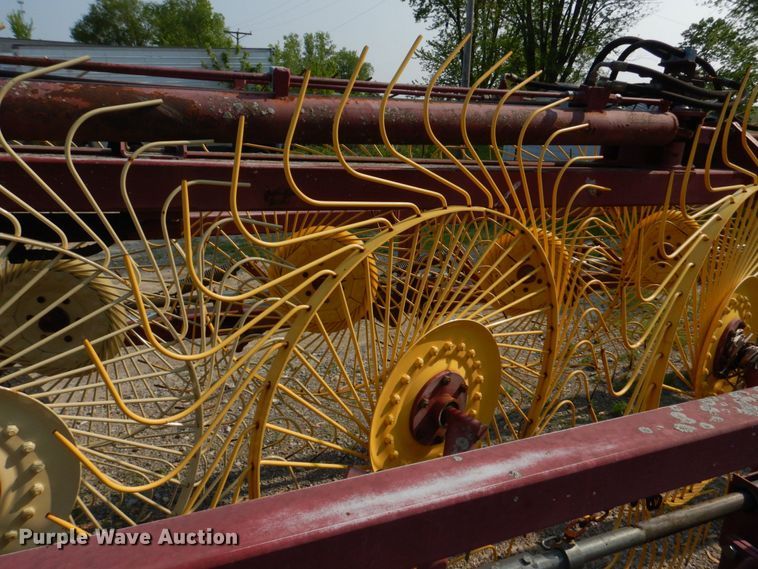 image for item KD9050 New Holland HT154  hay rake
