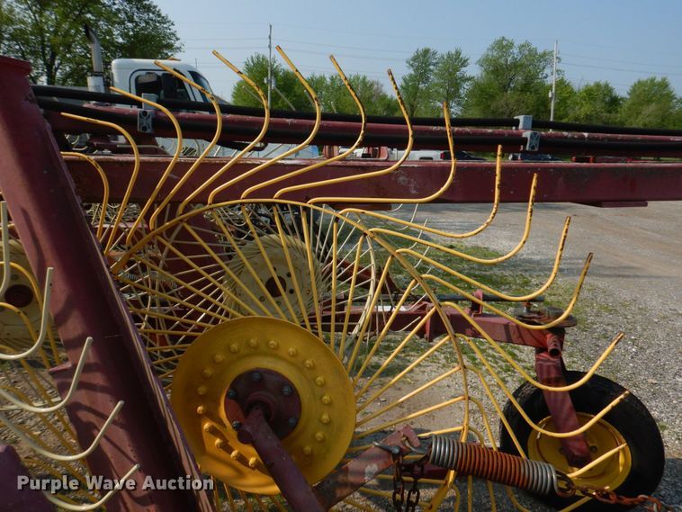 image for item KD9050 New Holland HT154  hay rake