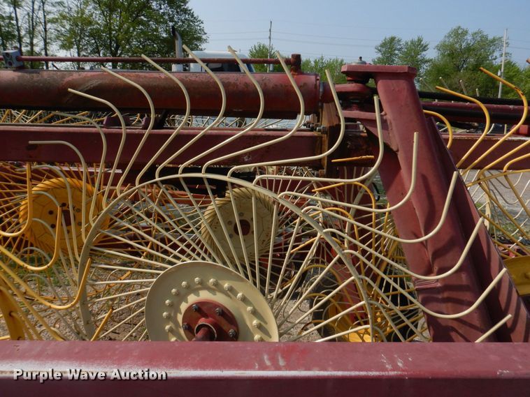 image for item KD9050 New Holland HT154  hay rake