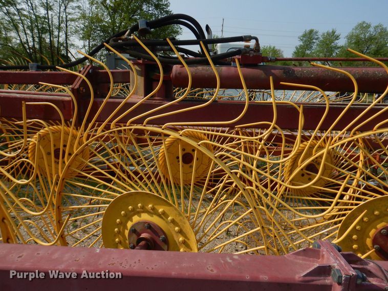 image for item KD9050 New Holland HT154  hay rake
