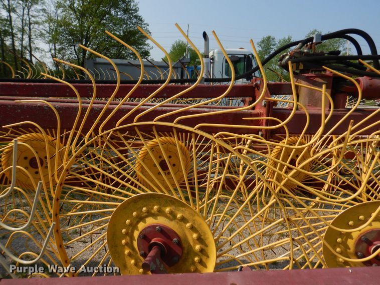 image for item KD9050 New Holland HT154  hay rake