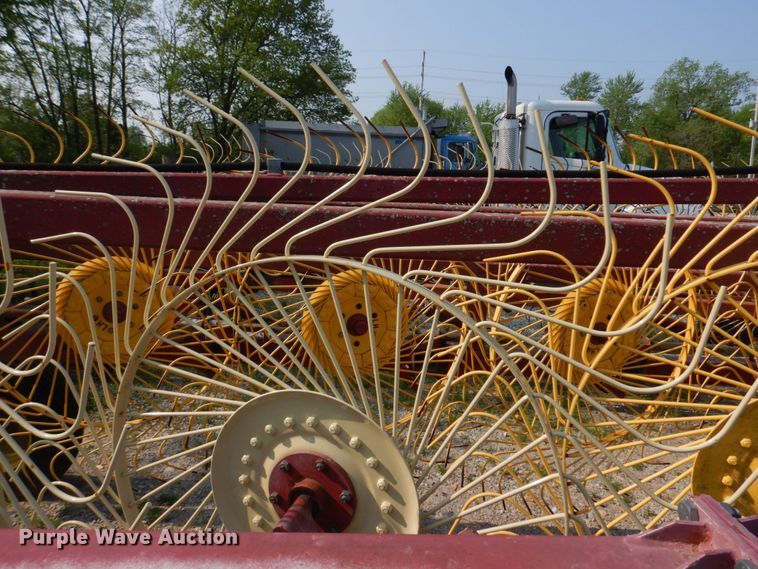 image for item KD9050 New Holland HT154  hay rake