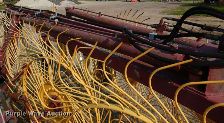 image for item KD9050 New Holland HT154  hay rake