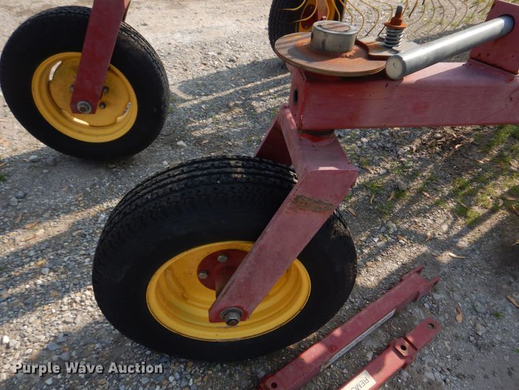 image for item KD9050 New Holland HT154  hay rake