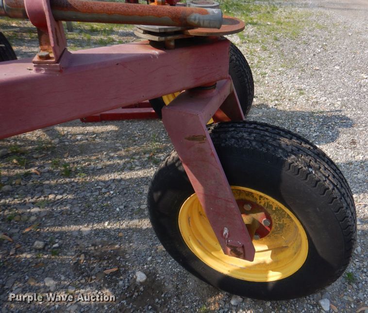image for item KD9050 New Holland HT154  hay rake