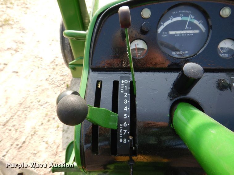 image for item KD9051 1964 John Deere 4020  tractor