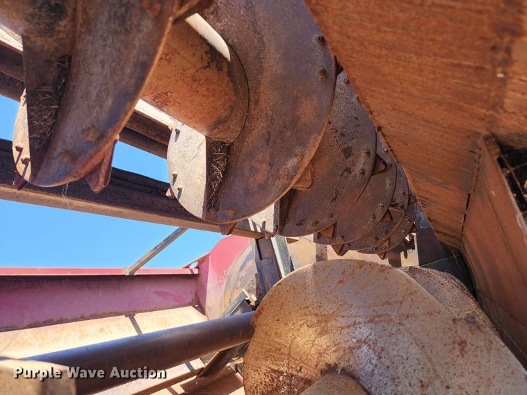 image for item KF9005 1985 International 2155  feed mixer truck