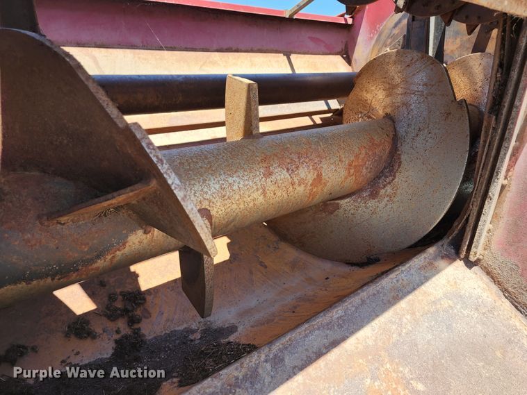 image for item KF9005 1985 International 2155  feed mixer truck