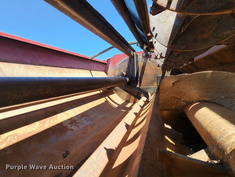 image for item KF9005 1985 International 2155  feed mixer truck