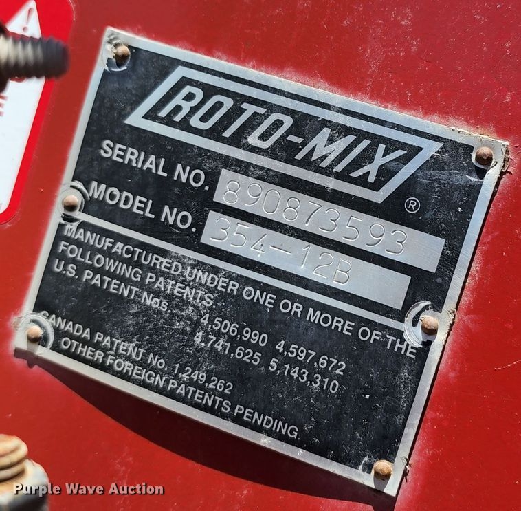 image for item KF9005 1985 International 2155  feed mixer truck