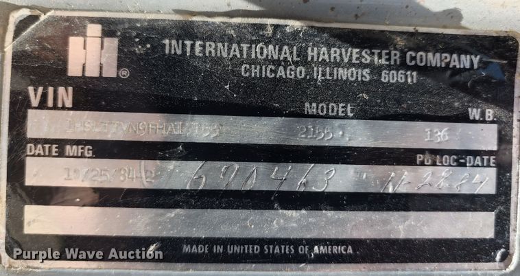 image for item KF9005 1985 International 2155  feed mixer truck