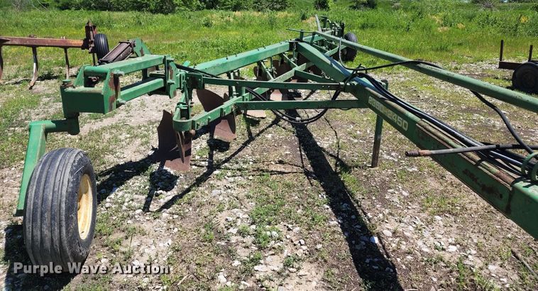 image for item KF9012 John Deere  eight bottom plow