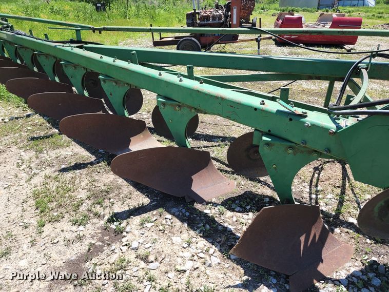 image for item KF9012 John Deere  eight bottom plow
