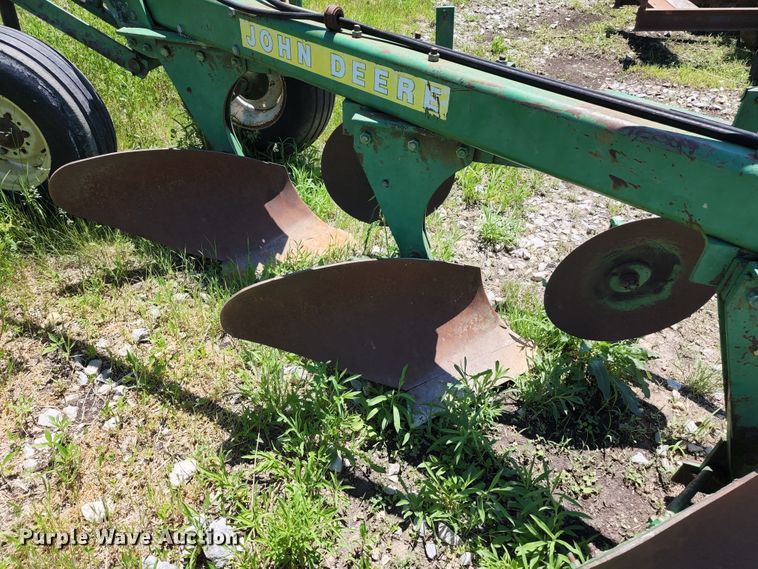 image for item KF9012 John Deere  eight bottom plow